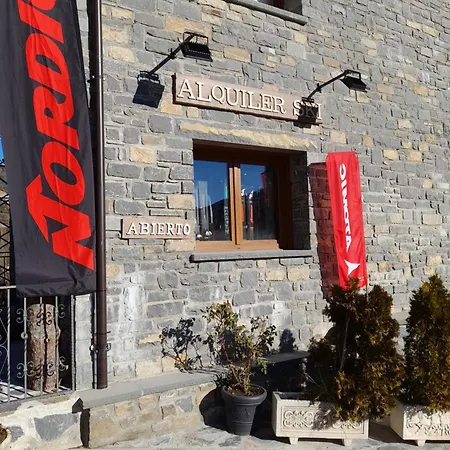 Giral Hotel Biescas (Aragon)
