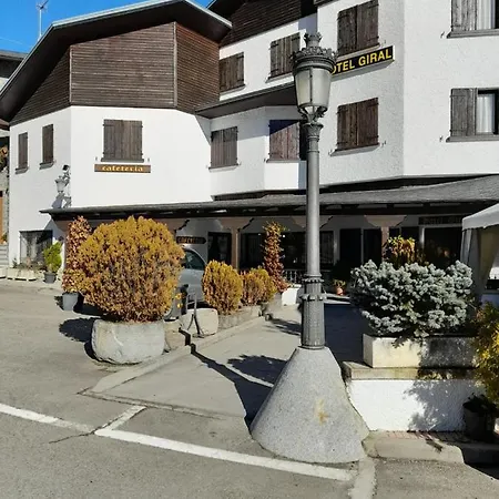 Giral Hotel 2*
