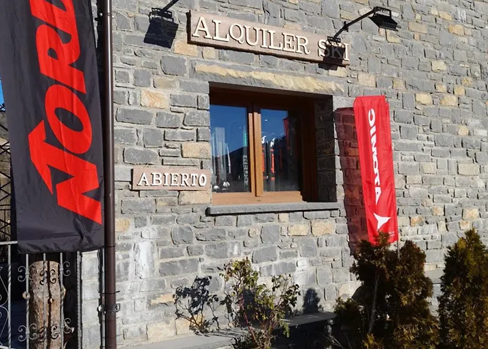 Giral Hotel Biescas (Aragon)